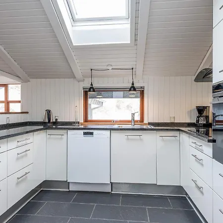 Holiday home Holiday Henne Lxxi